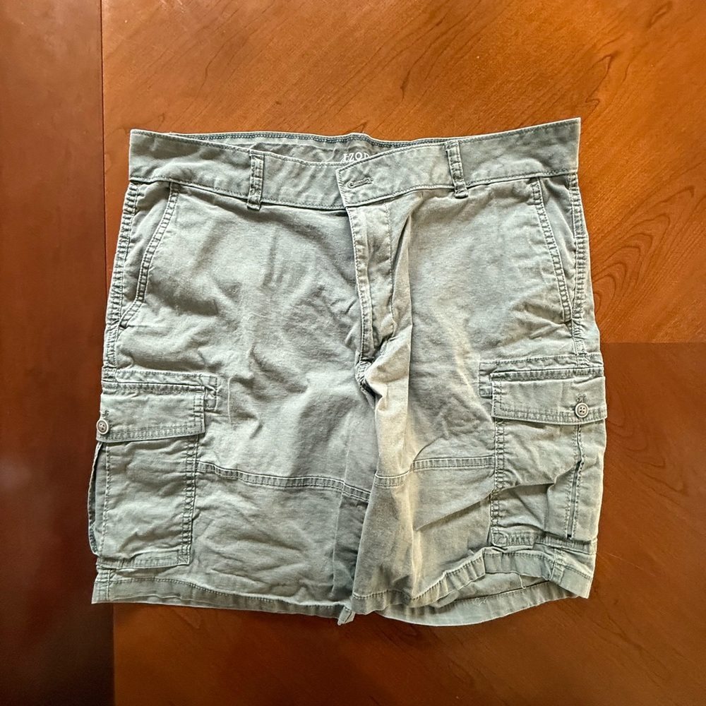 Izod Green Cargo Shorts Relaxed Fit Cotton